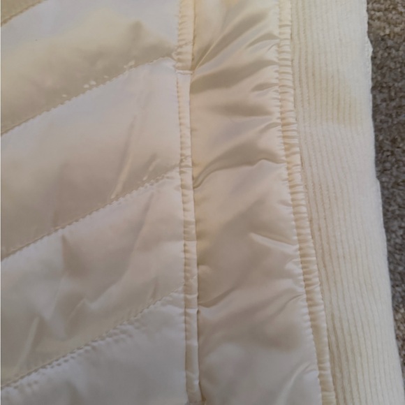 NWT Rafaella Weekend Cream Quilted lightweight Vest PM Petite Medium Black Trim - Picture 7 of 8